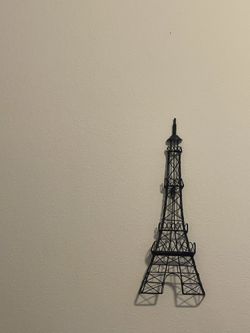 wall decor Eiffel tower