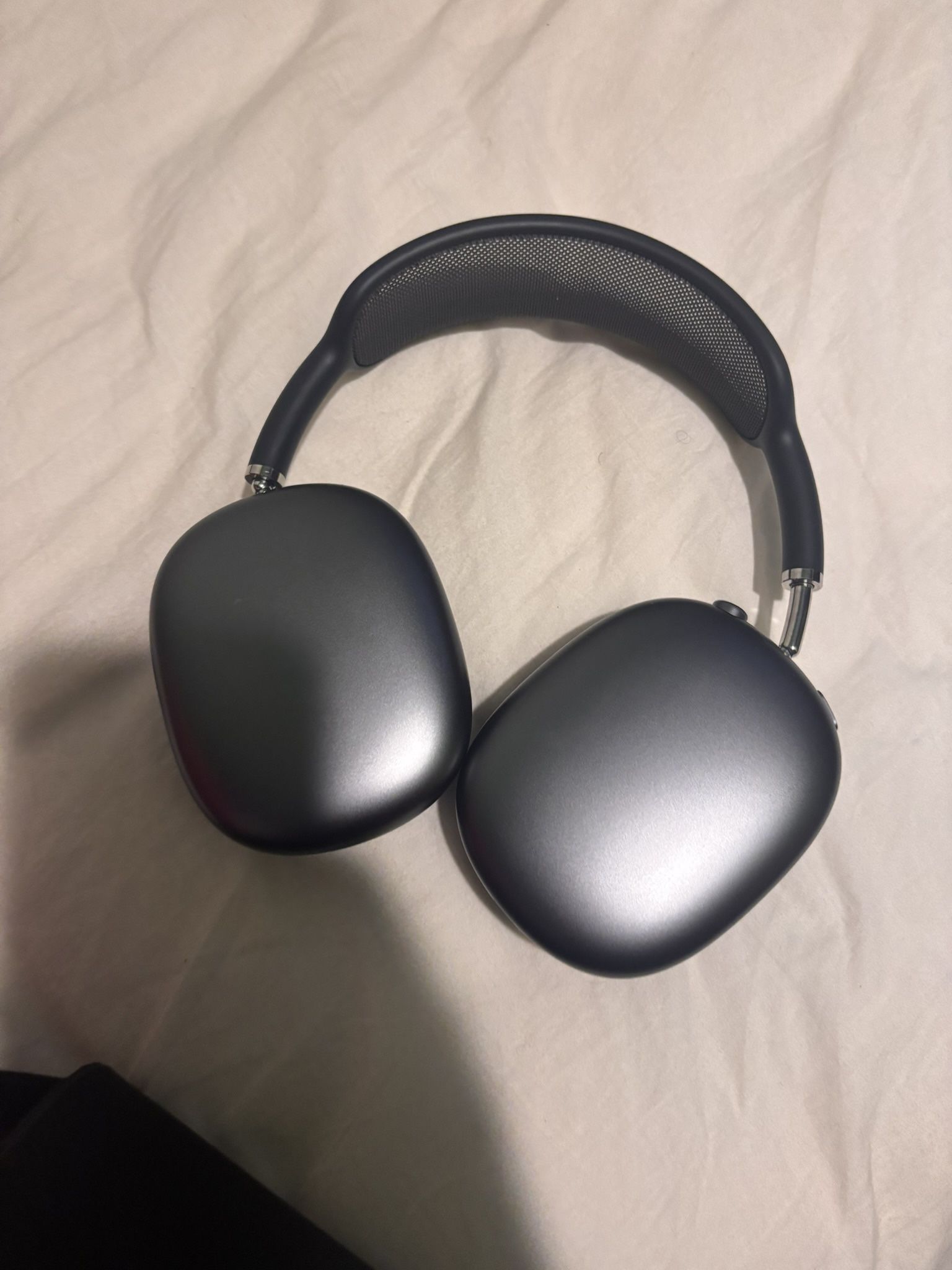 AirPod Max Pro
