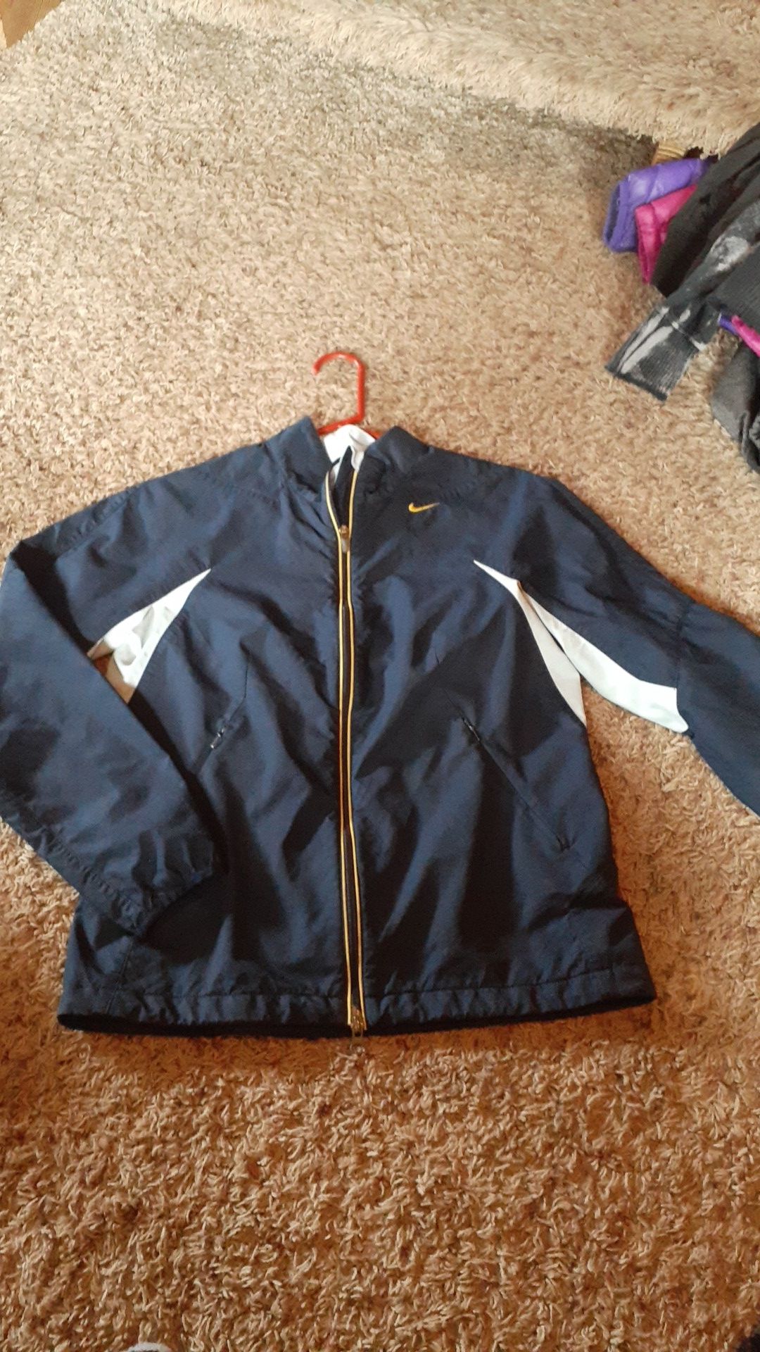 Ladies Nike Windbreaker Size Small