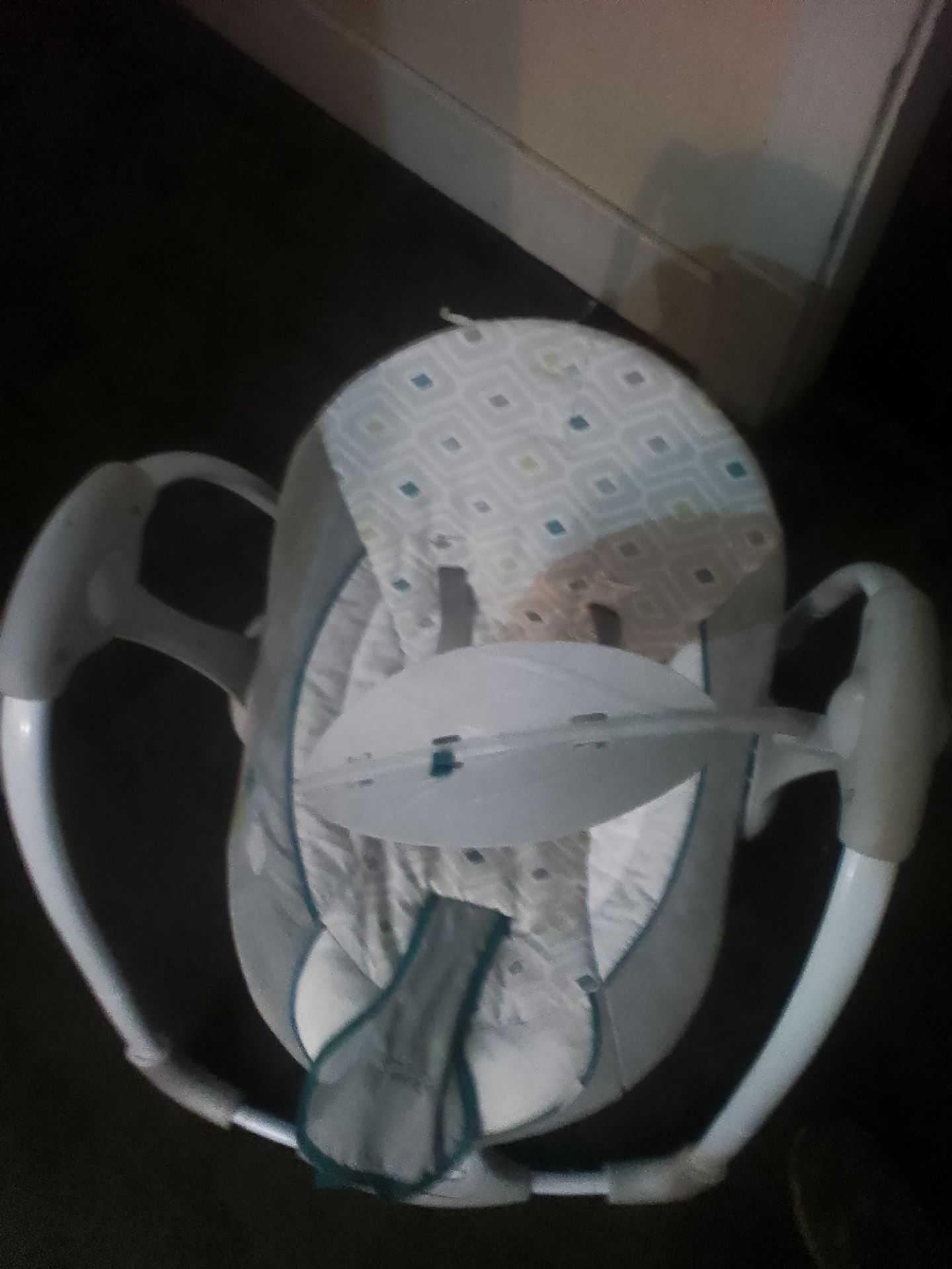 *INGENUITY CONVERT ME SWING-2-SEAT*