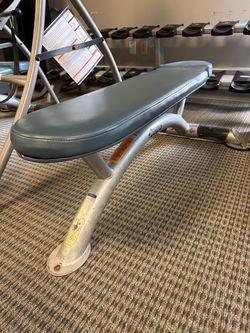 Hoist Flat Weight Bench