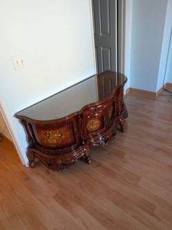 Dresser