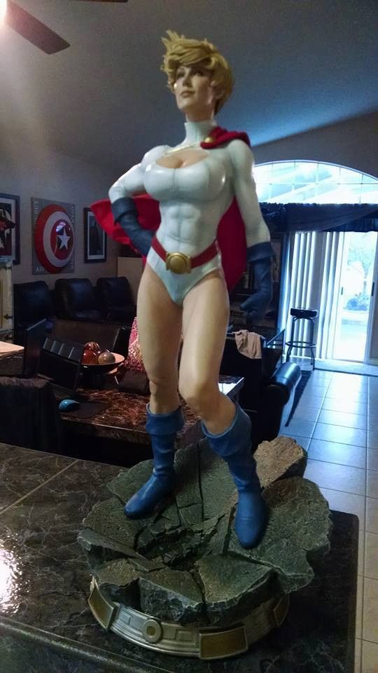 Sideshow Collectibles Power girl statue Batman Superman DC comics
