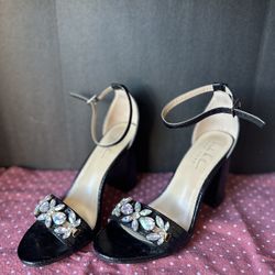 Women Black Chunky Heel 7.5