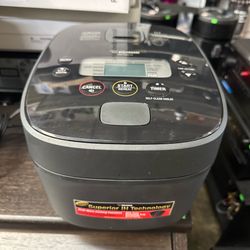 Zojirushi 5.5 cup Induction Heating Rice Cooker and Warmer Black NW-QAC10: Stainless Steel, BPA-Free