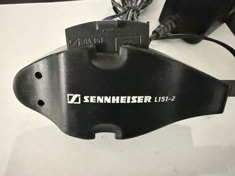 Sennheiser L 151-2 compact dual-bay battery charger with 1 battery