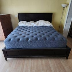 King Size Solid Wood Bed Frame With Mattress 