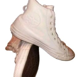 Converse Women Shoes Size 9 High Top Leather White Fuzzy Sneakers AO42476 Chuck 