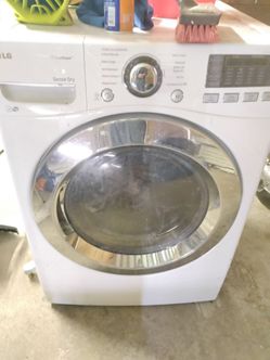 Dryer with steam function