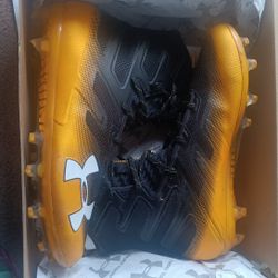 Men's 11.5 UA Yellow Black Highlight Cleats (Willing to Negotiate)
