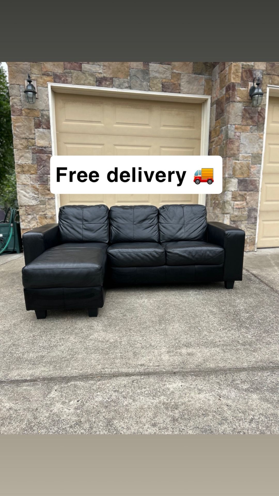 Modern Black Leather Sectional Sofa with Chaise Lounge - Stylish and Comfortable!