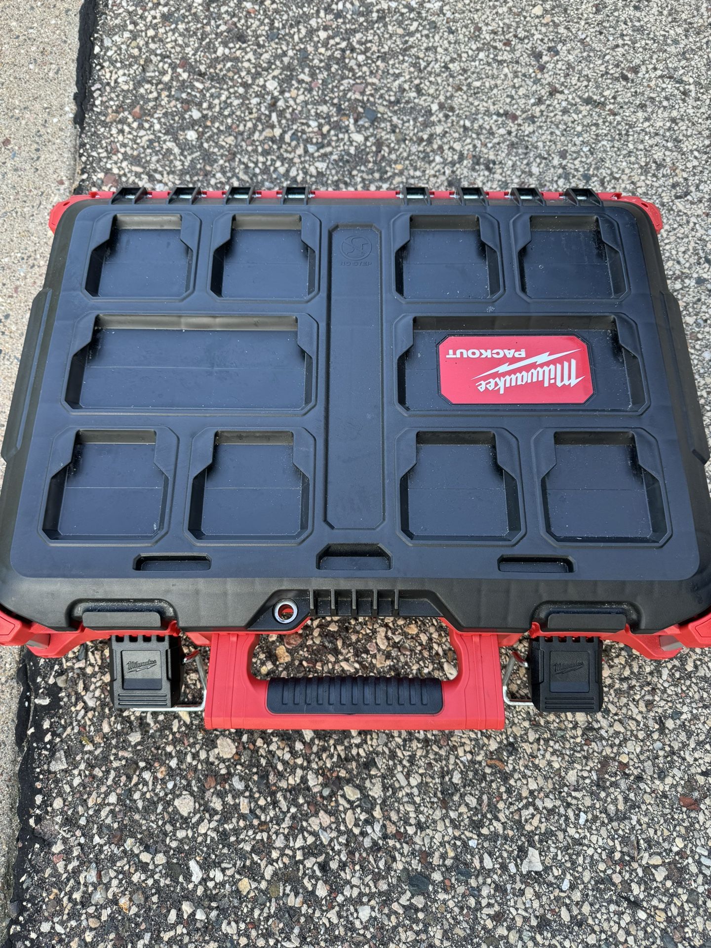 Milwaukee Medium Tool Box Packout