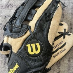 Wilson Leather Baseball Glove – Black/Tan