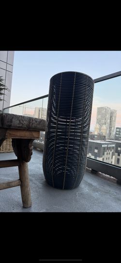 tommy bahama plant pot