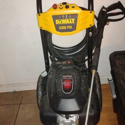 3300 PSI 2.4 GPM Cold Water Gas Pressure Washer with HONDA GCV200 Engine