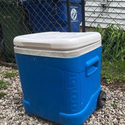 Igloo Cooler On Wheels 