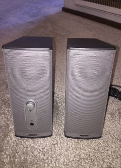 Bose Speakers 2 pack right and left