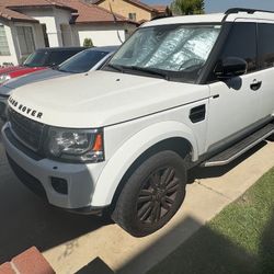 2016 Land Rover LR4 As Is. Please See Description