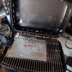 Side kick Grill with hanging rack