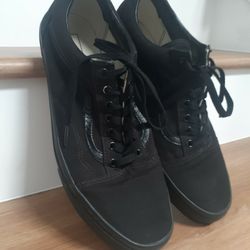 Black Leather/Canvas Man Vans