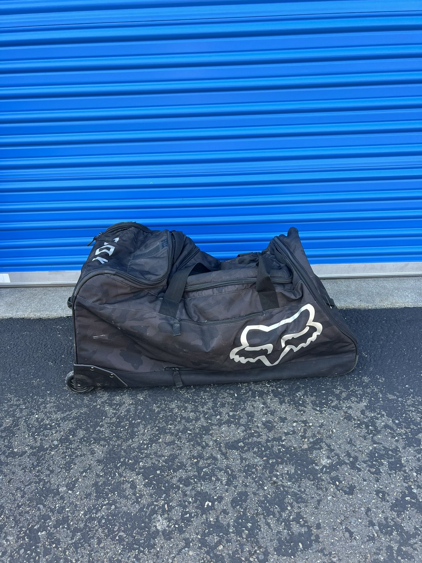 FOX Racing Gear Bag Motocross Huge Duffel Black pack off Road carry all straps
