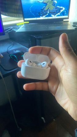 Apple AirPods with Charging Case