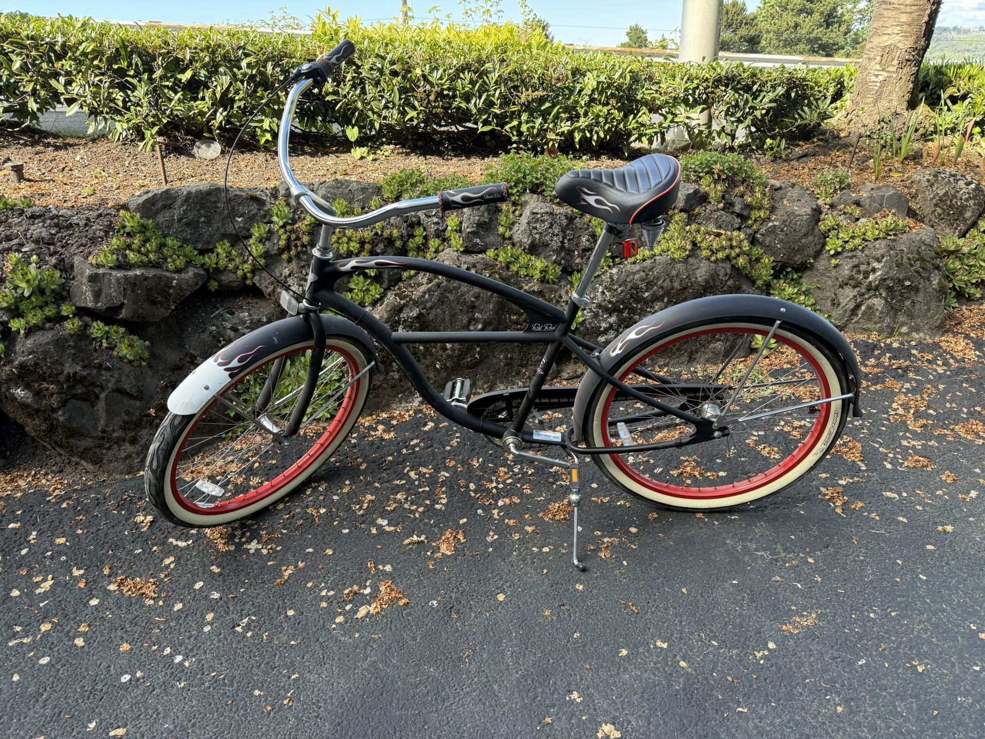 Beach cruisers and Bonus Trek Road Bike