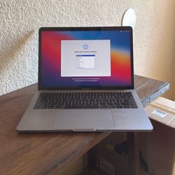 MacBook Pro Intel I7 512gb ssd 16gb Ram