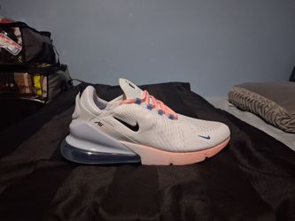 Brand New And Original Men's Nike Air Max's 270 Sneakers Sizes 11.5