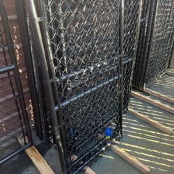 Black Chain Link Gate 5’ x 3’