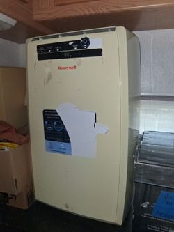 Honeywell 1200 BTU Portable AC