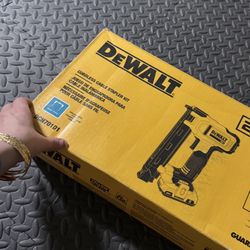 Dewalt Staple Gun kit