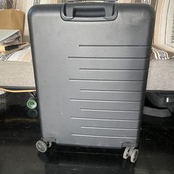 Quince Quad-roller Hardshell Suitcase