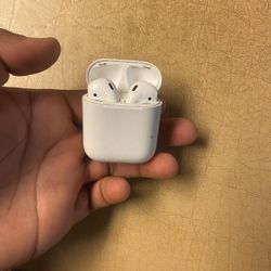 Apple AirPods 