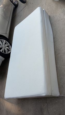 Zinus Twin size Mattress and Zinus Metal Box Spring Mattress