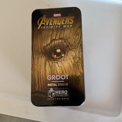 Hero Collection Metal Statue