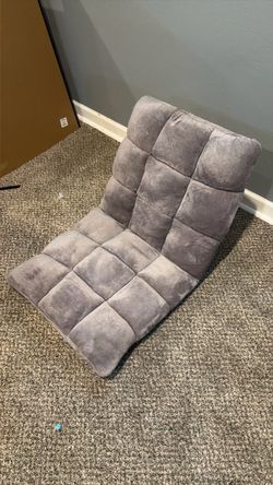 Foldable lounge/gamer chair