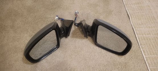 2010 up Infiniti fx35  and Qx70 mirrors doors