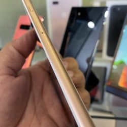 iPhone 8+ Like New 