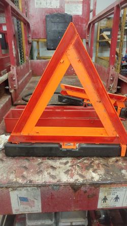Warning Triangle Flare Kit