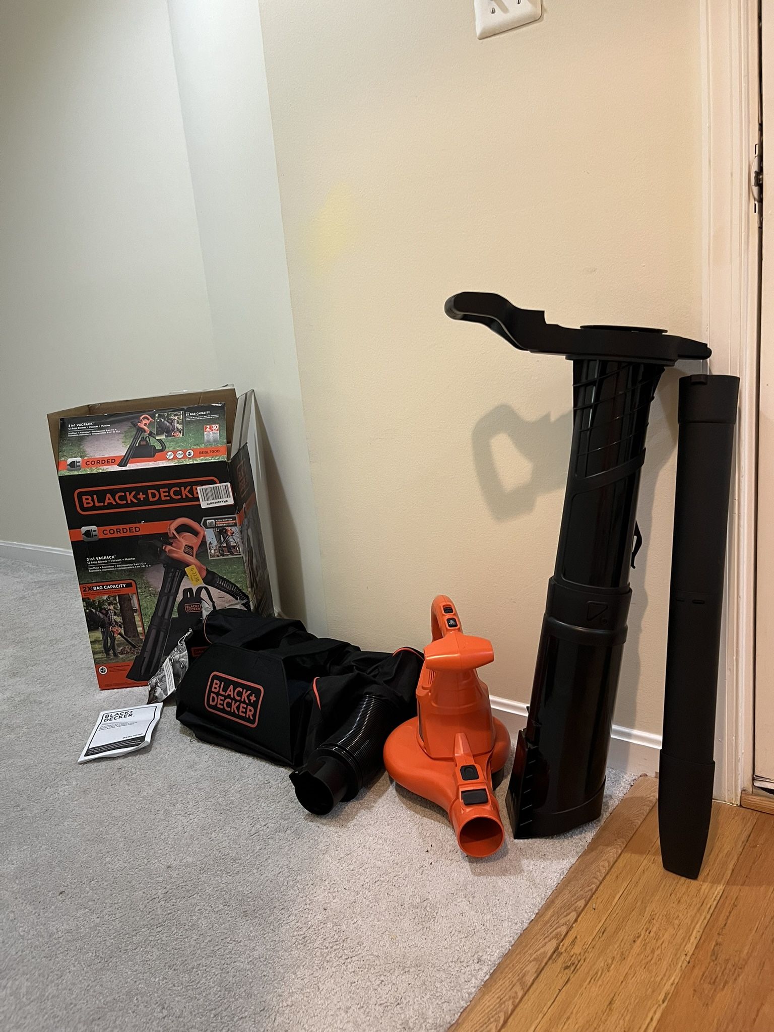 BLACK & DECKER - 3 In 1 VACPACK Leaf Blower + Vacuum + Mulched