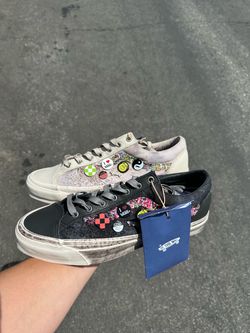Souvenir Vans