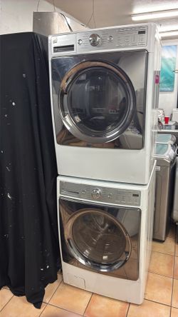 WASHER AND GAS DRYER SET