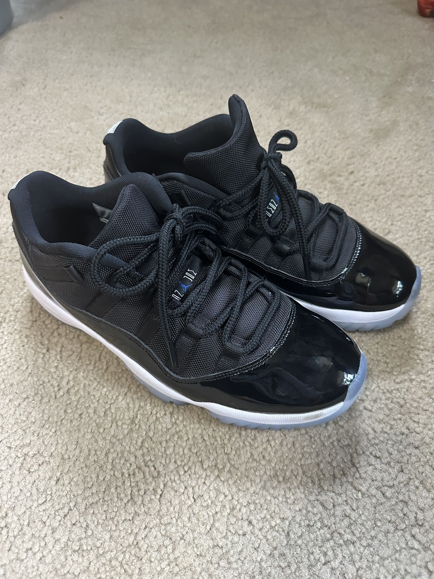Jordan 11 Low Space Jam Size 10