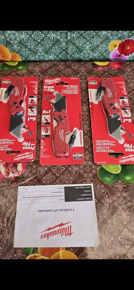 MILWAUKEE FASTBACK  6-IN-1  FOLDING UTILITY  KNIFE  WITH  GENERAL PURPOSE BLADE  3-PCS