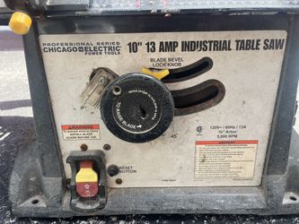 Chicago Electric 10 ‘ 13 Amp Industrial Table
