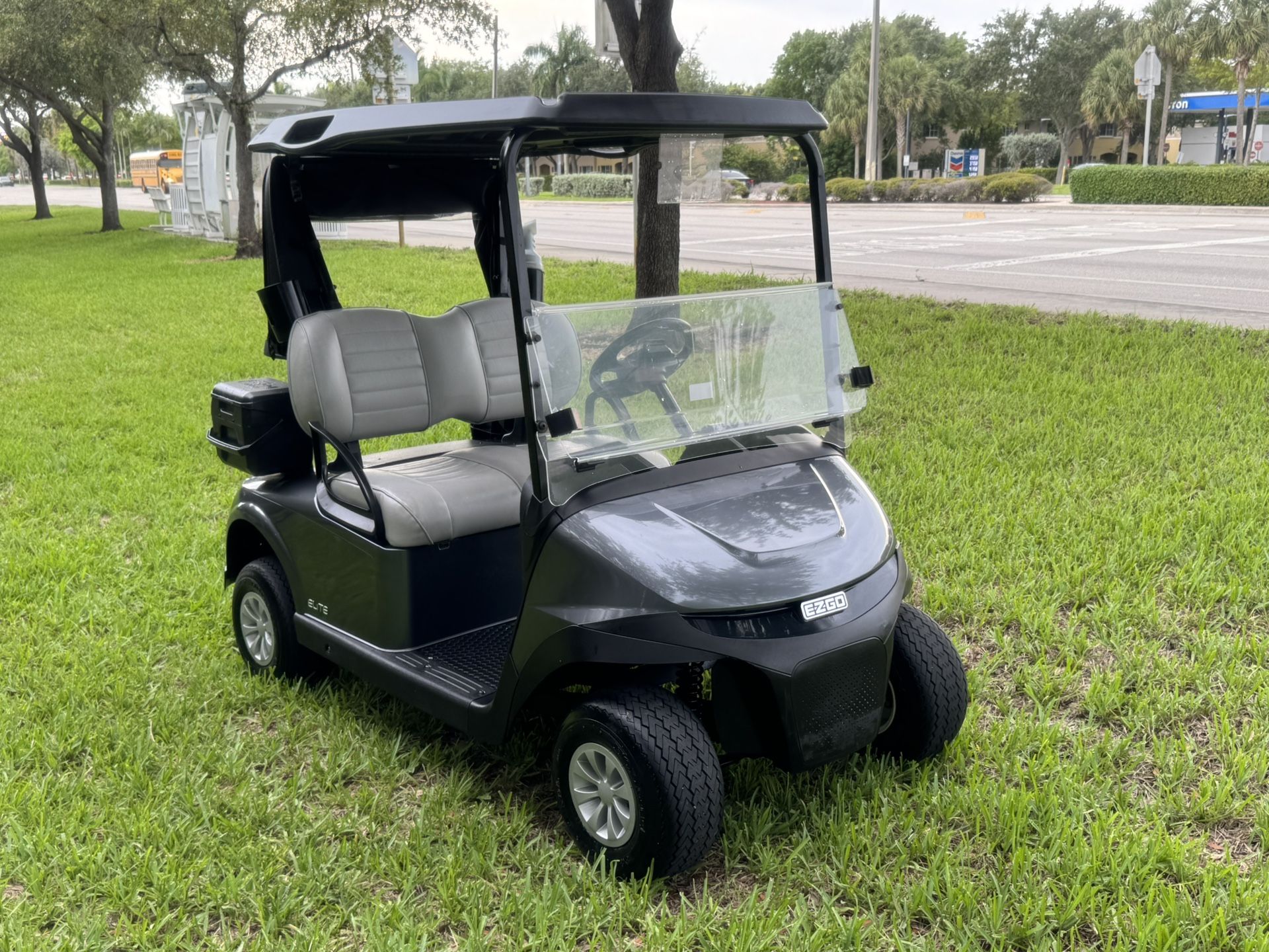 2024 Ezgo RXV Elite Lithium Golf Cart 25 Mph Like New
