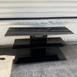 Bell’O glass TV stand
