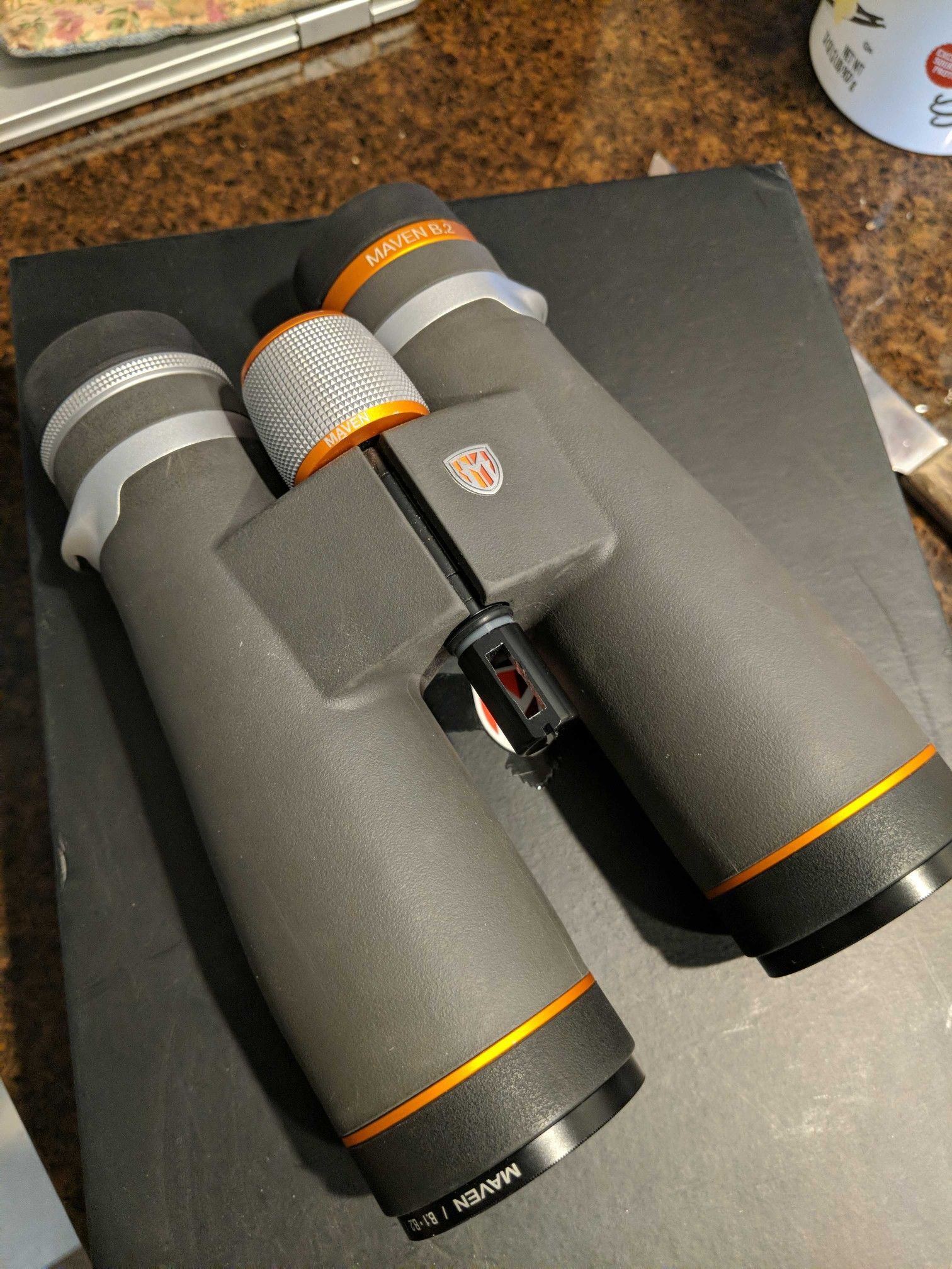 Maven b2 9x45 binoculars