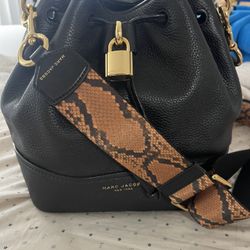 Marc Jacobs Bucket Crossbody Bag